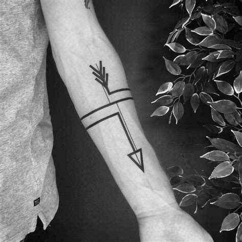 significado de flechas en tatuajes|tatuajes de flechas para hombre.